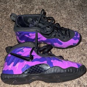 Nike Foams Camo